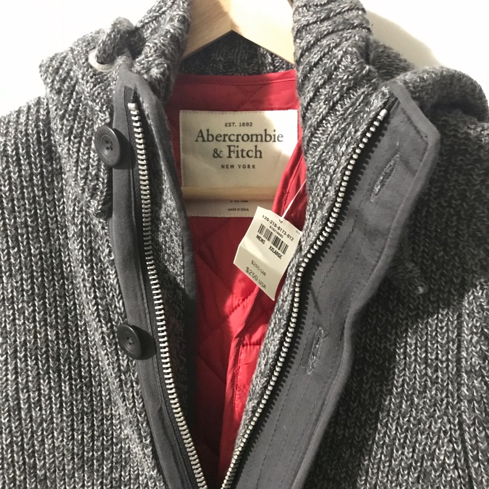 Men’s Double Layered zip-up sweater